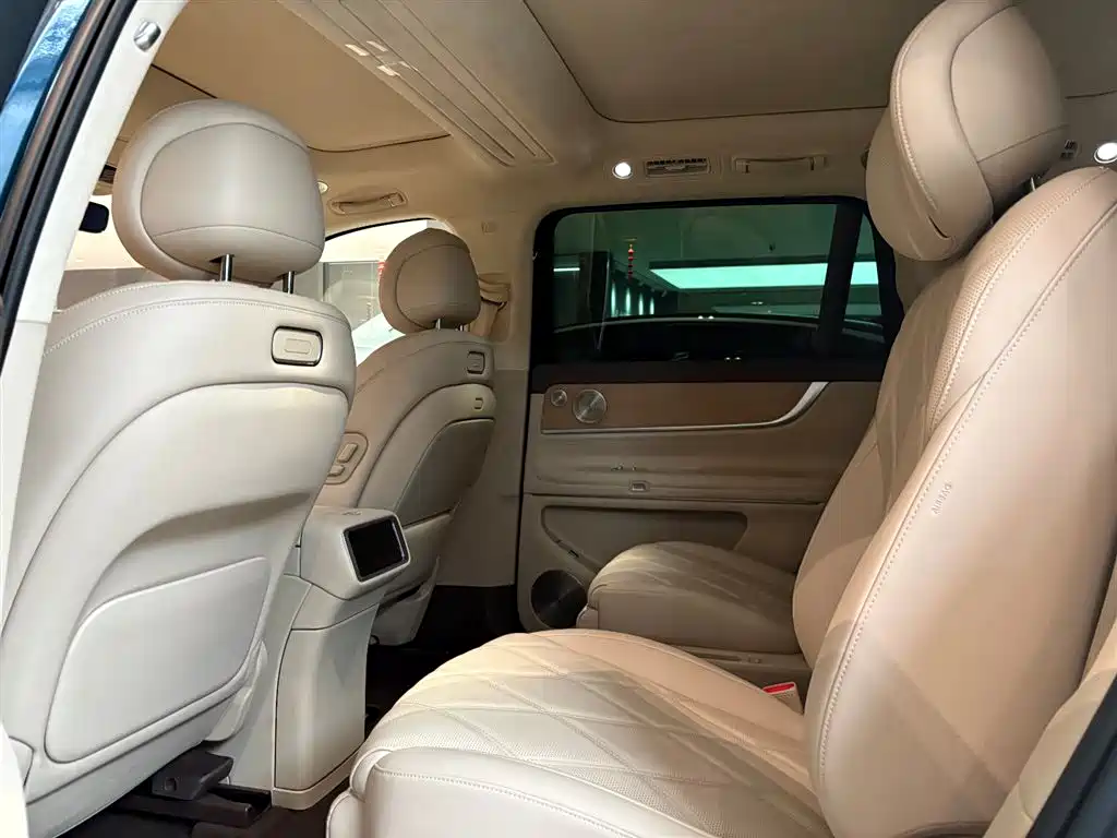 AITO Wenjie AITO M9 2025 Extended Range Ultra 52kWh 6-Seater фото 10