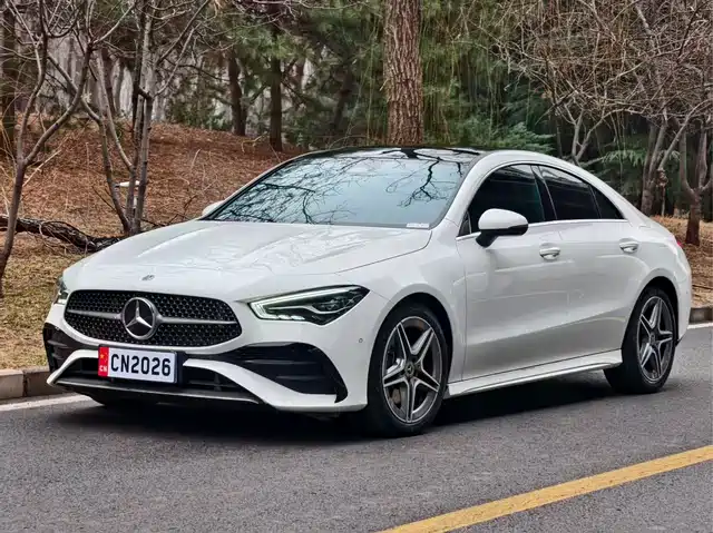 MERCEDES-BENZ CLA