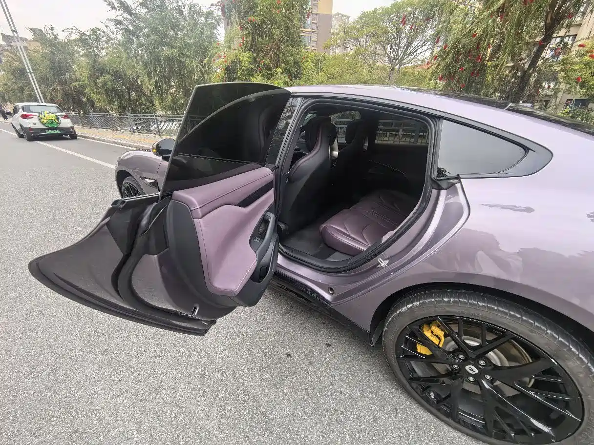 XIAOMI CAR XIAOMI SU7