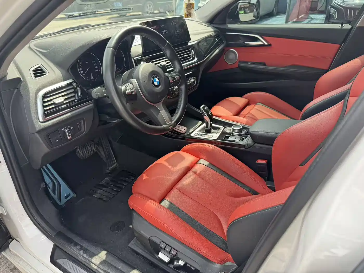 BMW 1-SERIES