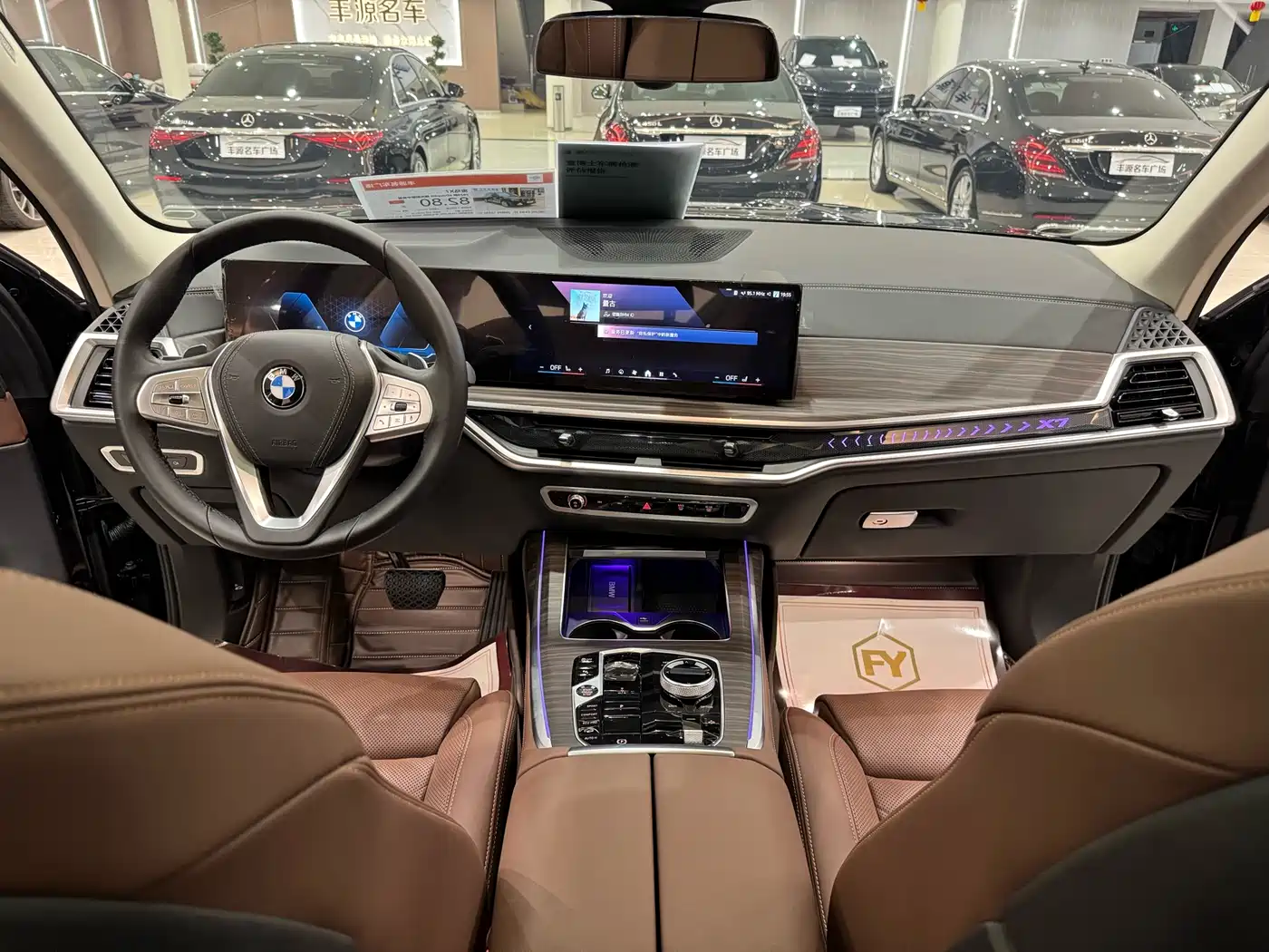 BMW X7 2024 xDrive40i Leading Luxury Package фото 11
