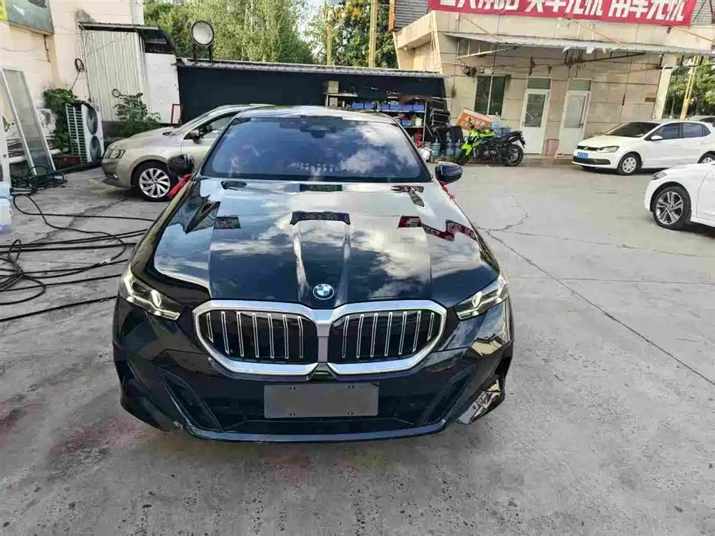 2026 BMW 5 Series (Import)