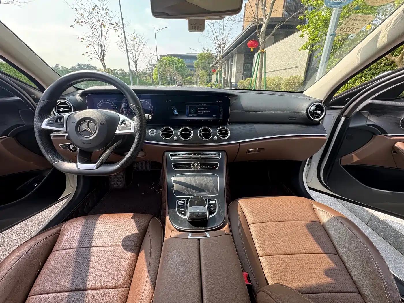 Mercedes-Benz E-Class 2018 E 300 L Sport Luxury фото 10