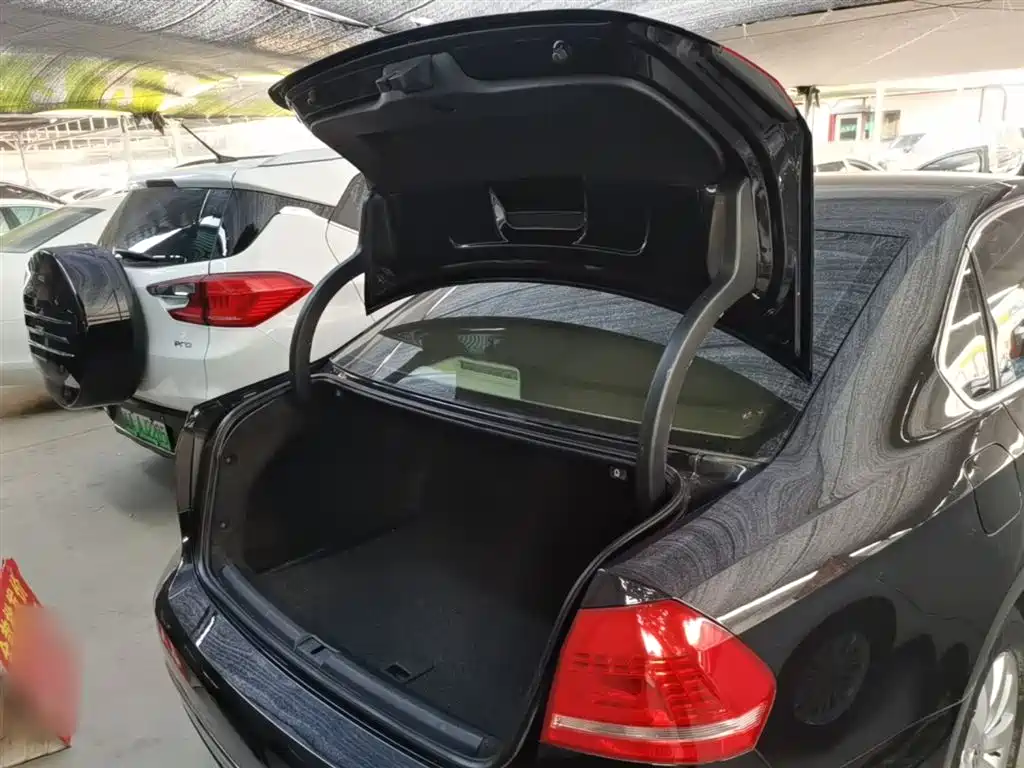 Volkswagen Passat 2014 1.8TSI DSG Luxury Edition фото 19