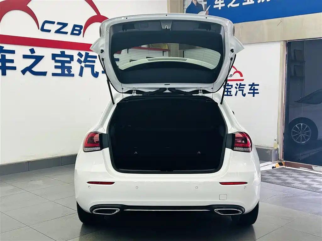 Mercedes-Benz A-Class (Import) 2022 A 200 Dynamic фото 9
