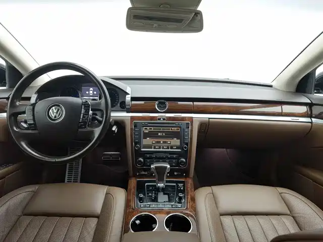 Volkswagen Phaeton 2014 3.0L Business Edition — фото 5