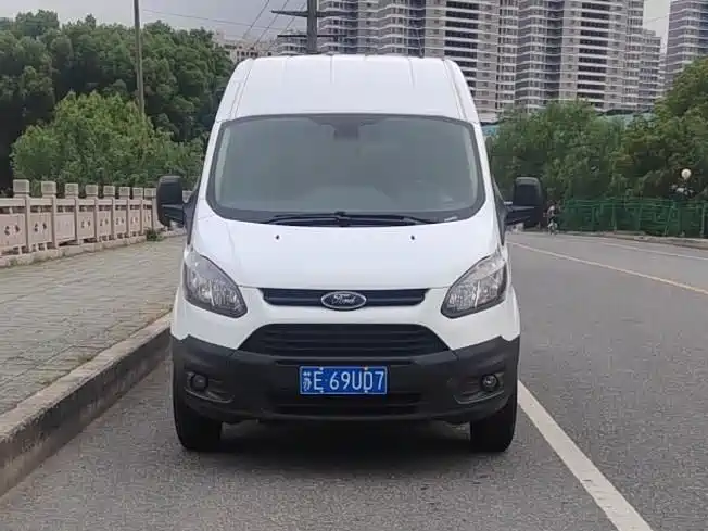 Ford Transit 2019 2019 2.0T Diesel Multi-Purpose Commercial Vehicle Medium Wheelbase Medium Roof 6-Seater China VI