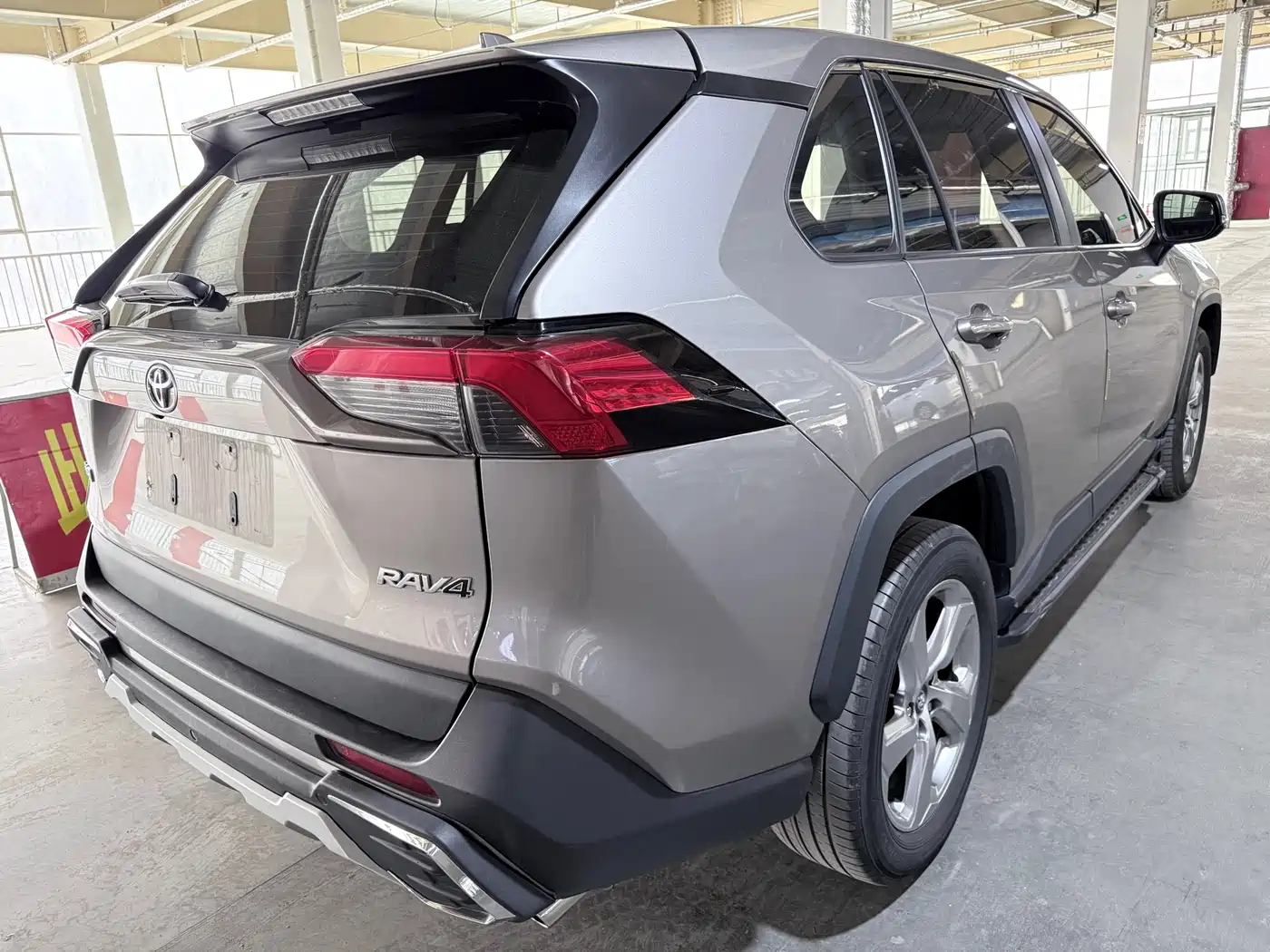 Toyota RAV4 Rongfang 2020 2.0L CVT 2WD Trend Edition фото 19
