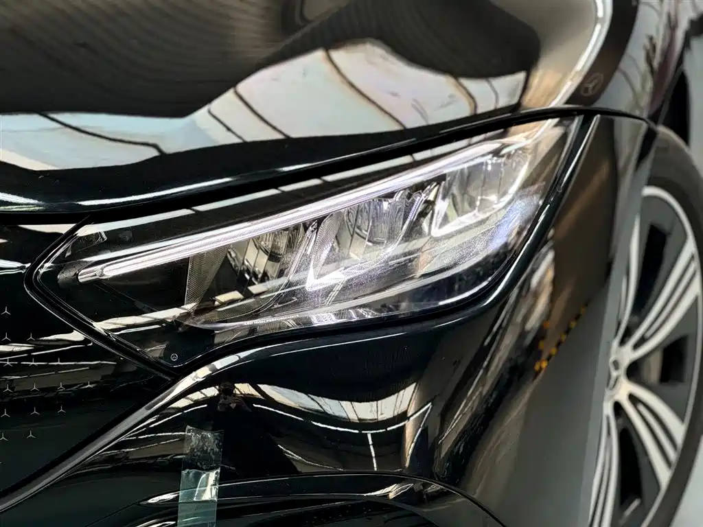 Mercedes-Benz EQE 2025 Model 500 4MATIC Luxury Edition фото 4