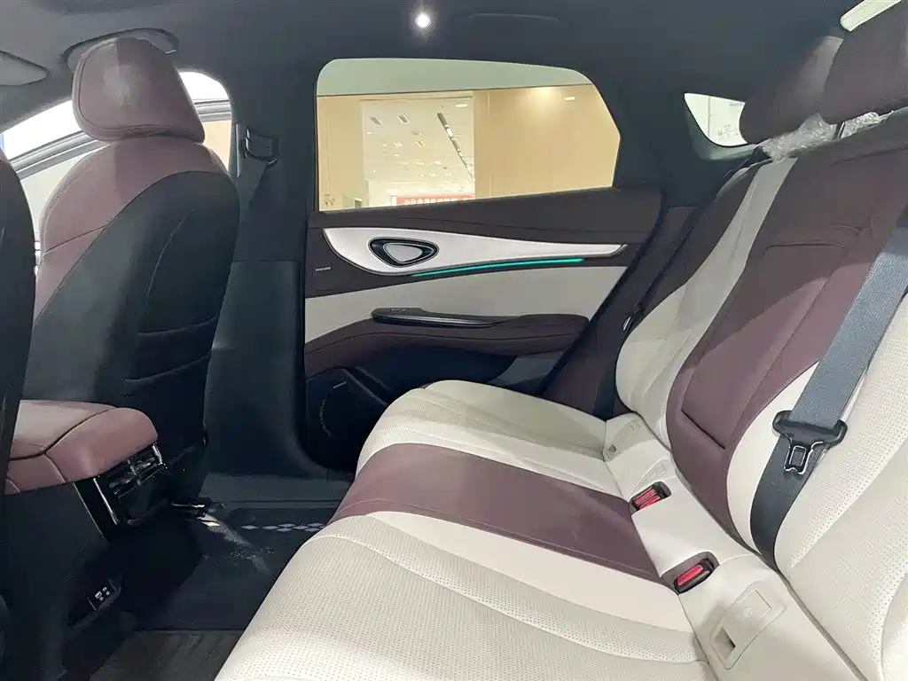 BYD Seal 07 DM-i 2025 Smart Drive Edition DM-i 1.5L 125km Premium фото 7