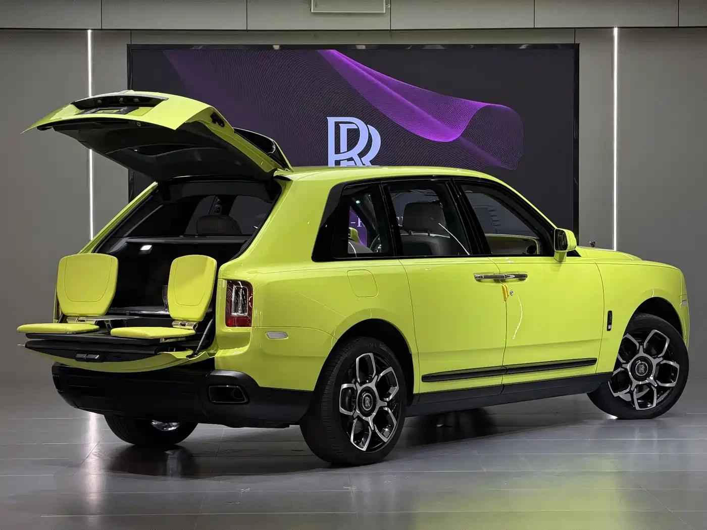 Rolls-Royce Cullinan 2024 2024 4-Seater