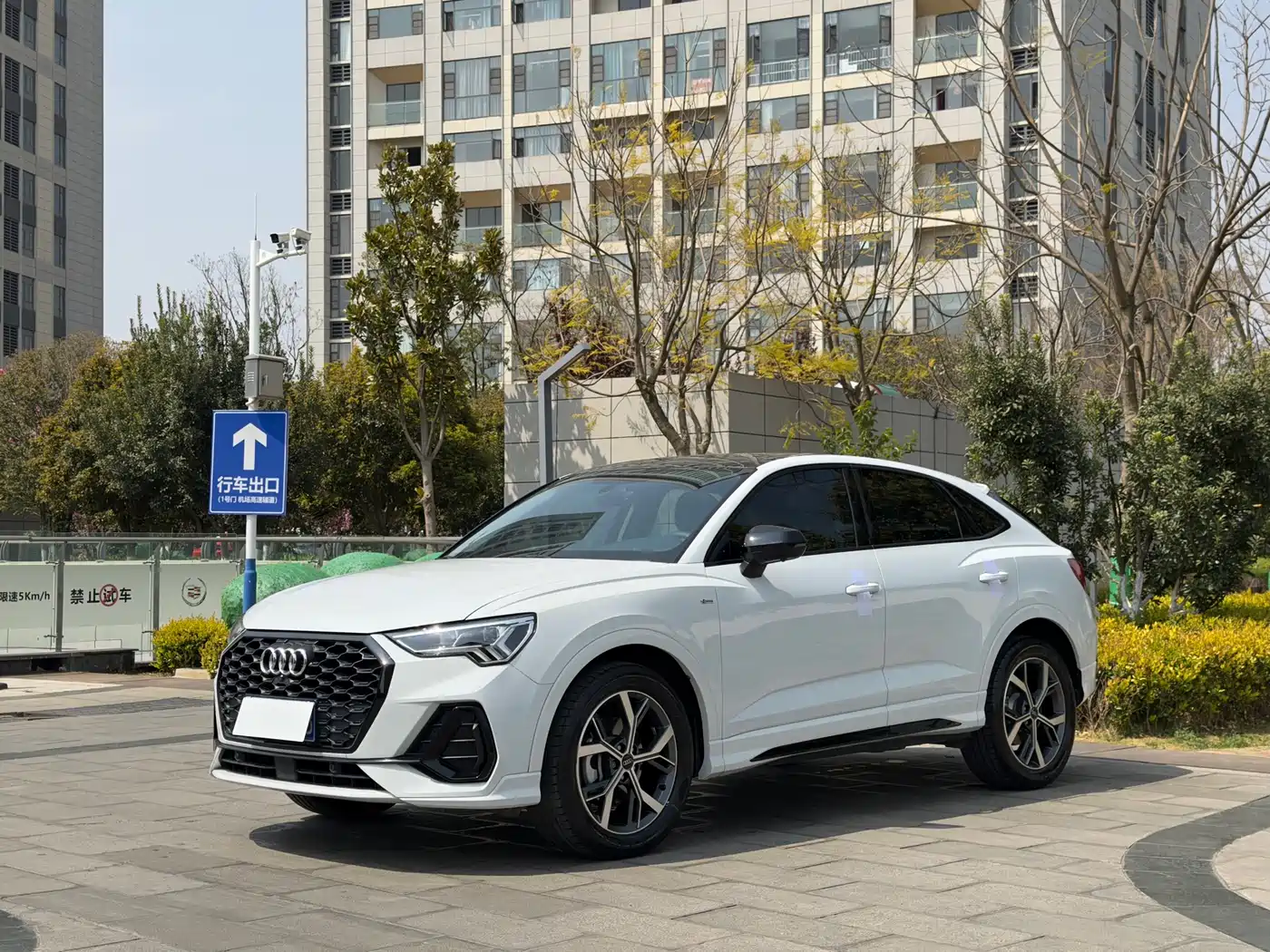 AUDI Q3 SPORTBACK