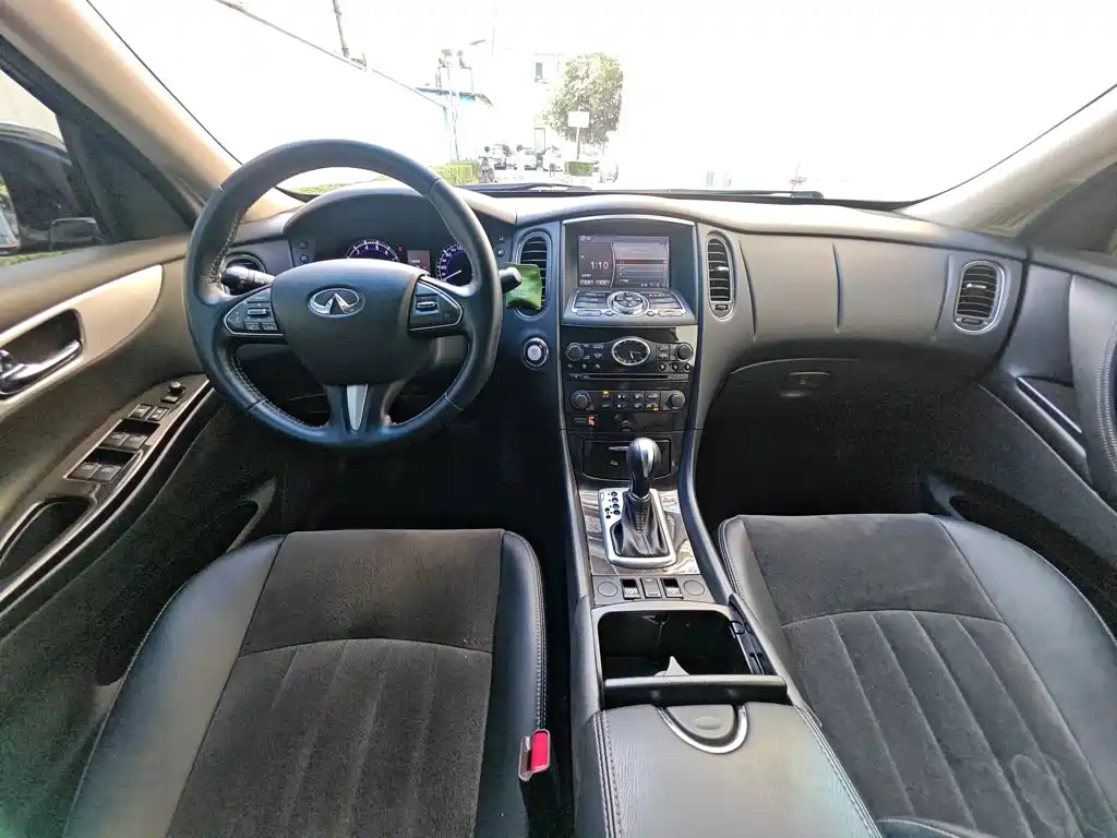 Infiniti QX50 2017 2015 2.5L Comfort Edition