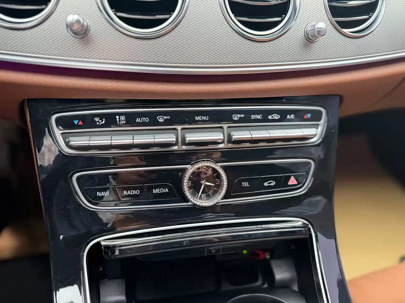 Mercedes-Benz E-Class 2017 E 200 Sport фото 13