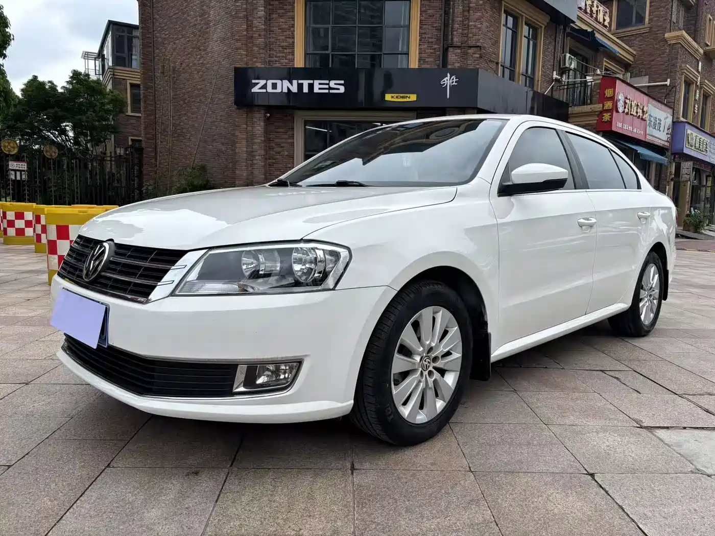 Volkswagen Lavida 2013 Facelift Classic 1.6L Automatic Comfort
