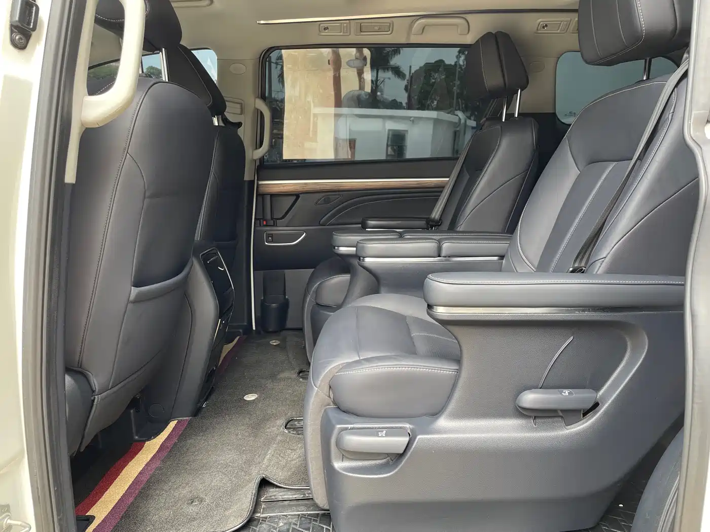 GAC Trumpchi Trumpchi M8 2021 Leading Show Series 390T Prestige Edition фото 6