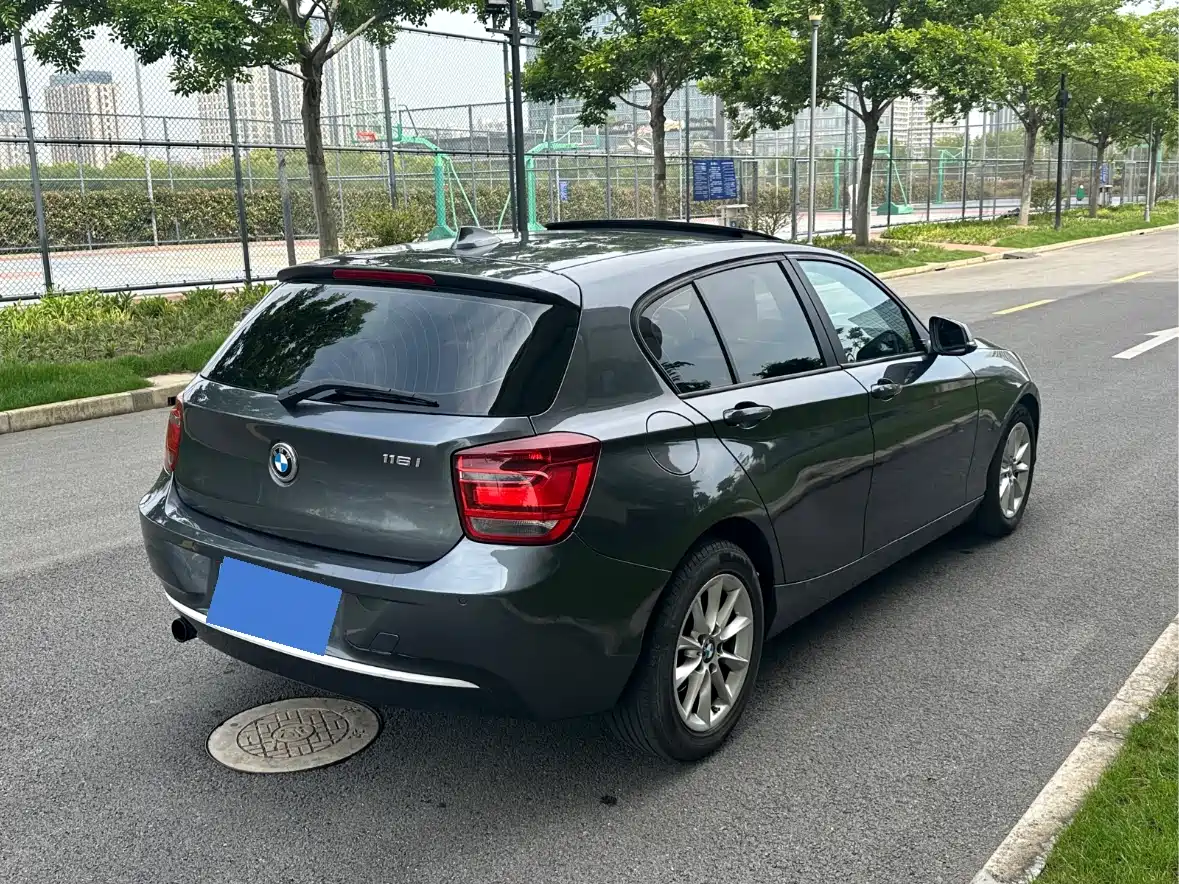 BMW 1 Series (Import) 2012 116i Urban Edition фото 4