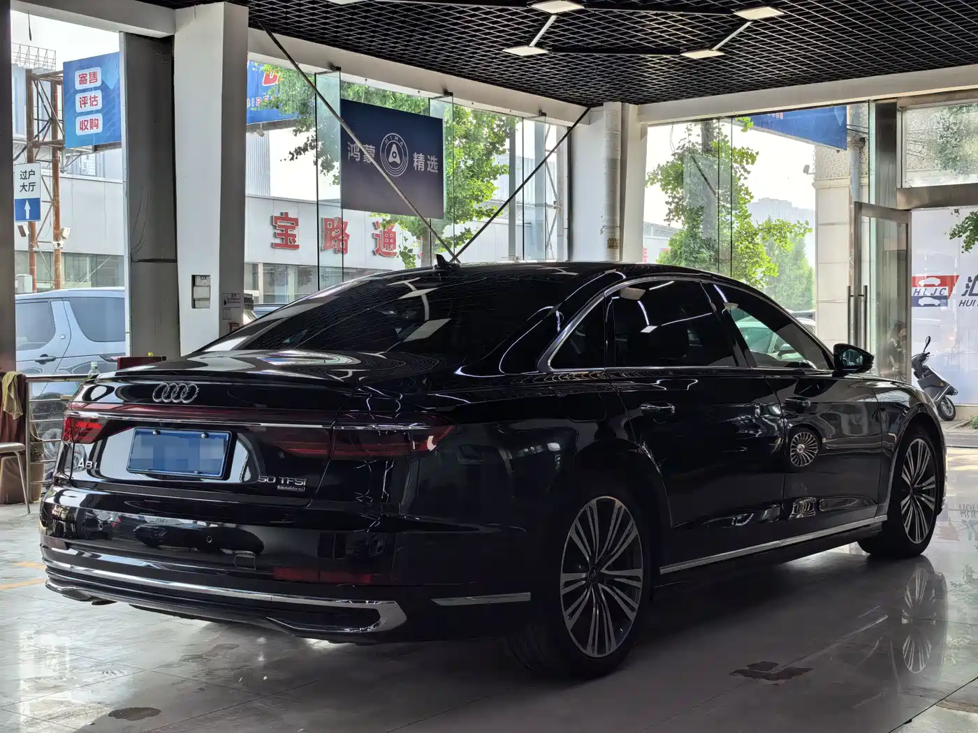 Audi A8 2024 Model A8L 50 TFSI quattro Premium Selection фото 18