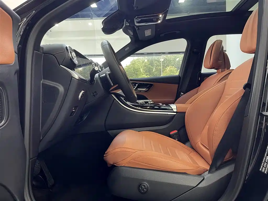 Mercedes-Benz GLC 2023 GLC 300 L 4MATIC Dynamic 7-Seater фото 6