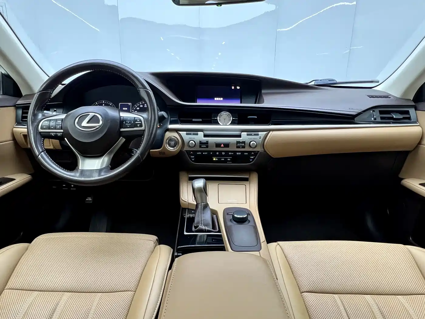 Lexus ES 2015 200 Elite Edition фото 14