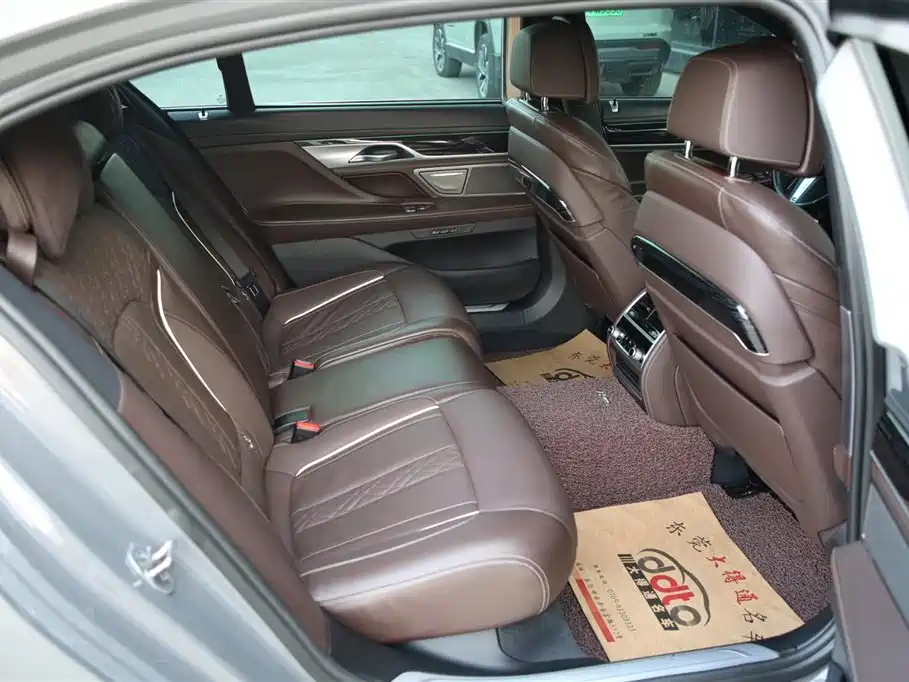 BMW 7 Series 2021 Model 730Li M Sport Package фото 8