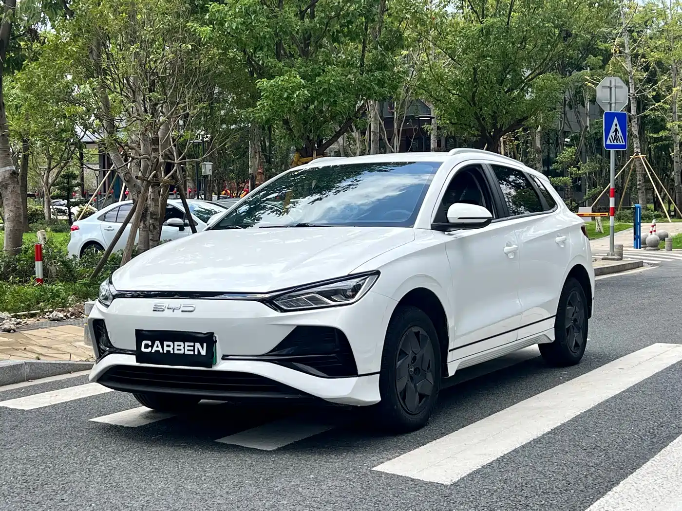 2023 BYD e2