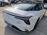 Фото 7 - Hongqi H6