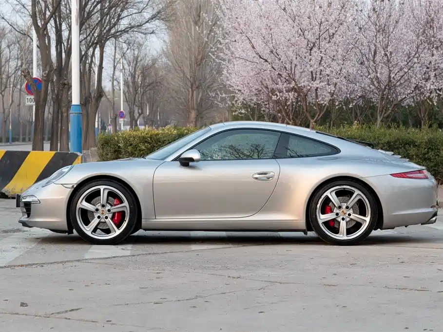 Porsche 911 2012 Carrera S 3.8L фото 2