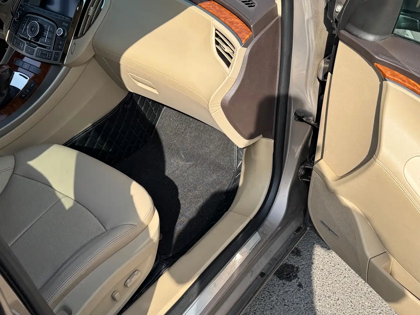 Buick LaCrosse 2009 Model 2.4L Luxury Edition фото 16