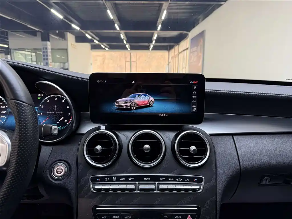 Mercedes-Benz C-Class 2020 Facelift C 260 L Sport фото 8