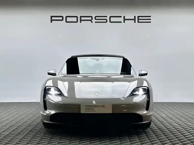 Porsche Taycan 2021 2020 Taycan