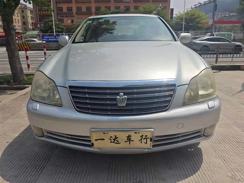 Toyota Crown 2009 2.5L Royal Special Enhanced Edition фото 2
