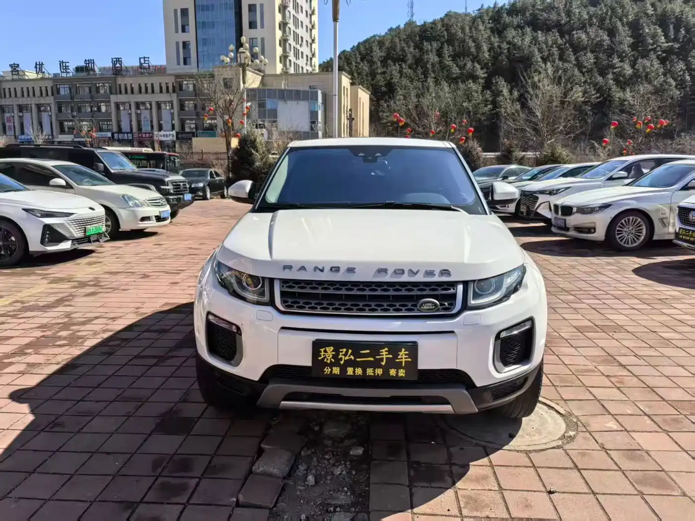 Land Rover Range Rover Evoque 2017 2.0T SE Smart Shine Edition фото 2