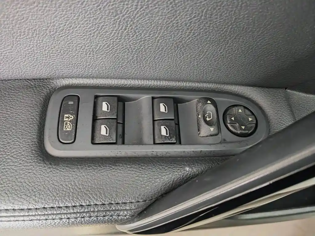 Фото 9 - Peugeot 508