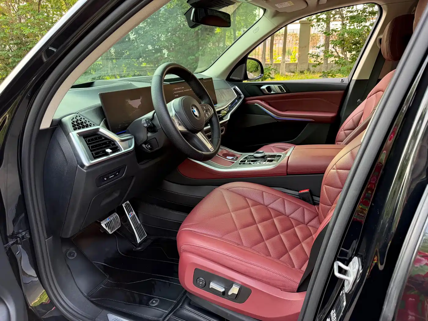 BMW X5 2023 xDrive 30Li Premium M Sport Black Night Package фото 4