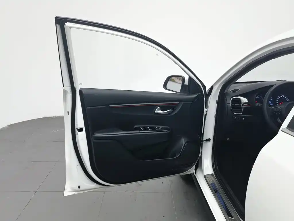 Kia KX CROSS 2019 2018 1.6L Automatic Smart Sunroof Edition