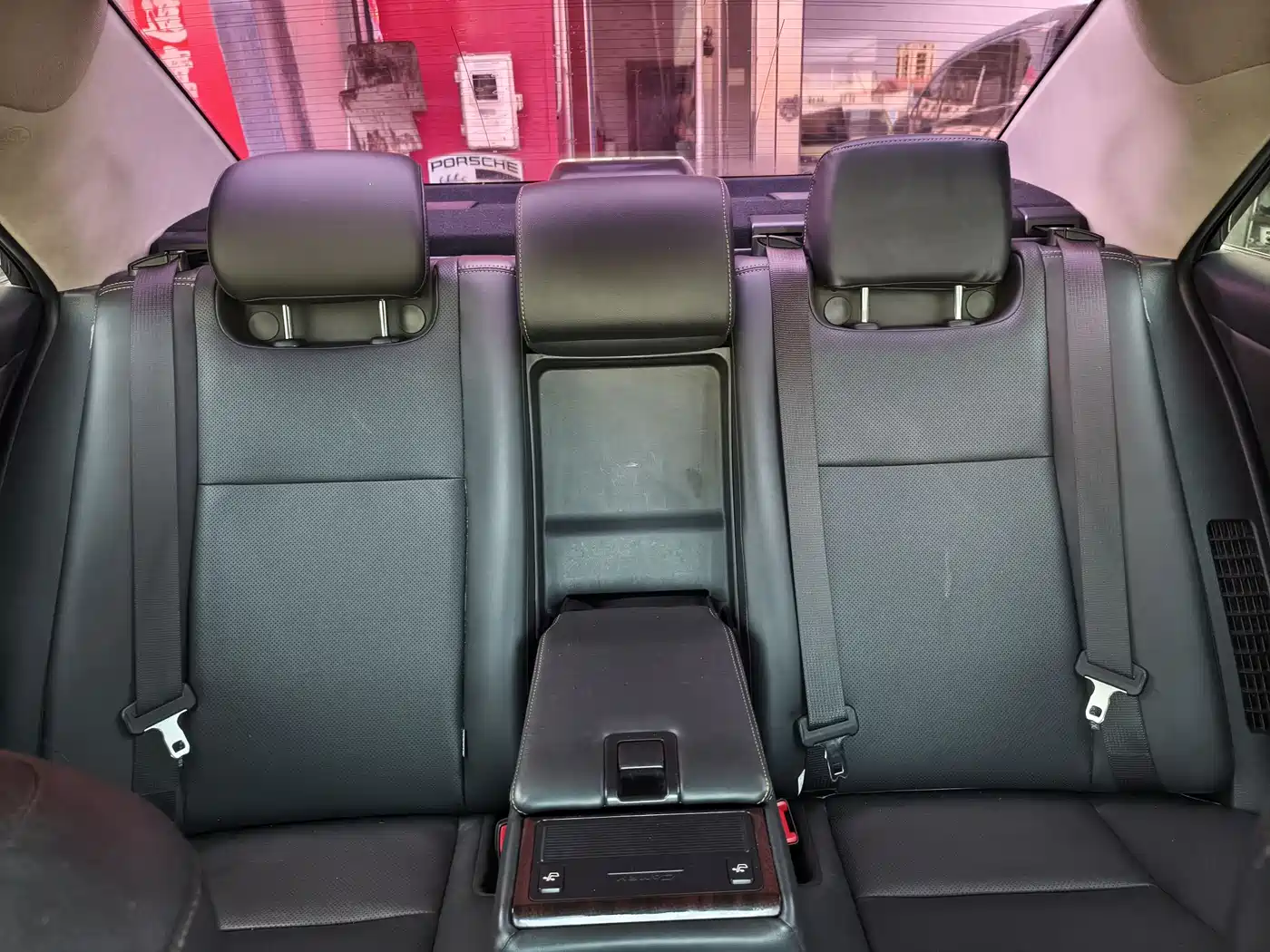 Toyota Camry 2016 Hybrid 2.5HG 10th Anniversary Luxury Navigation Edition фото 7