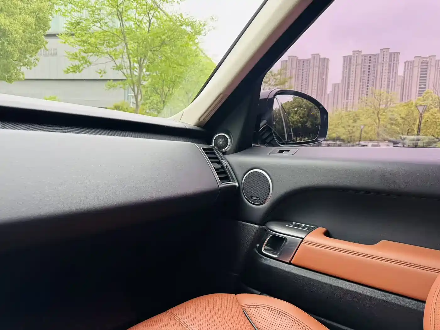 Land Rover Range Rover Sport 2016 Model 3.0 SC V6 HSE DYNAMIC фото 17