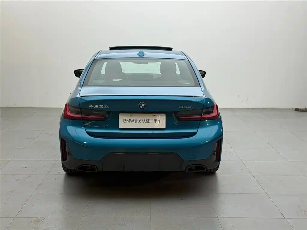 BMW 3 Series 2024 325i M Sport Shadowline Package фото 5
