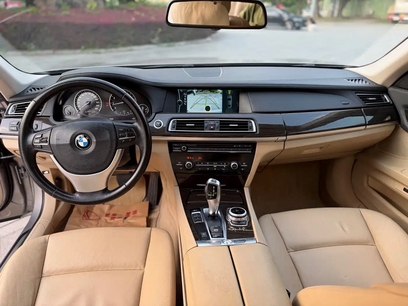 BMW 7 Series 2011 730Li Elegance фото 6