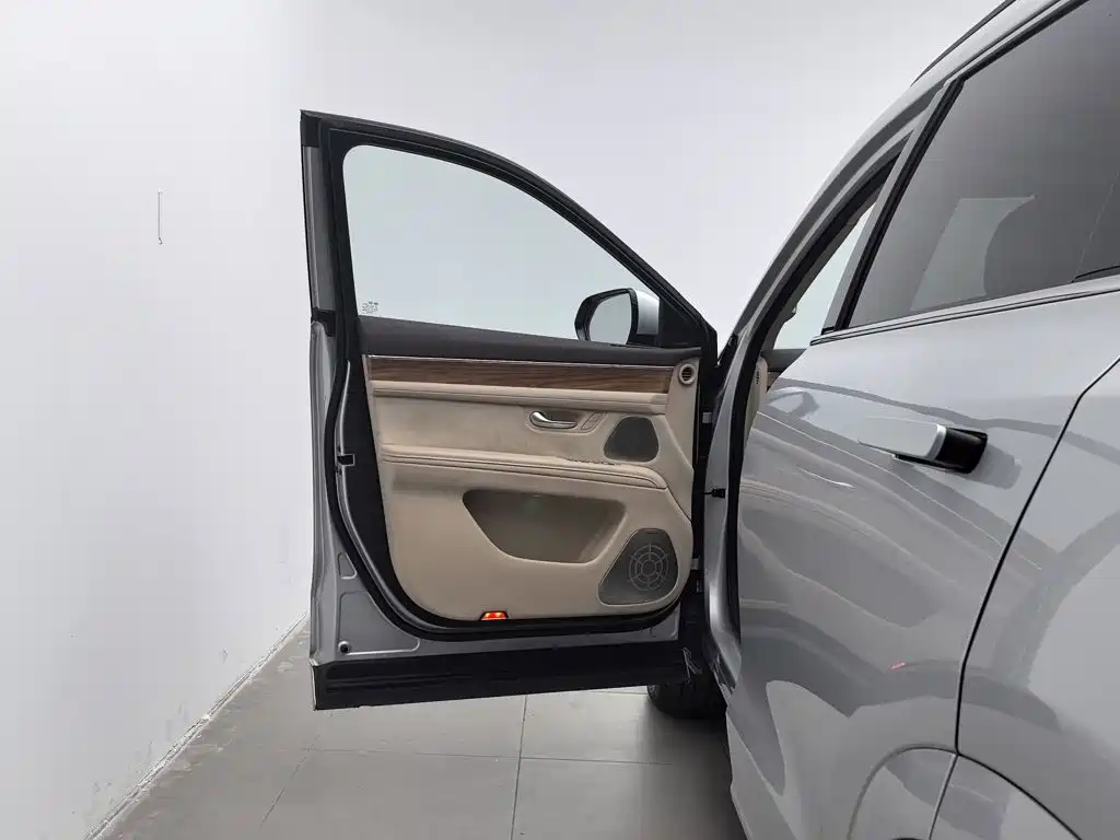 Aito M7 2023 2024 1.5T Smart AWD Max 6-Seater