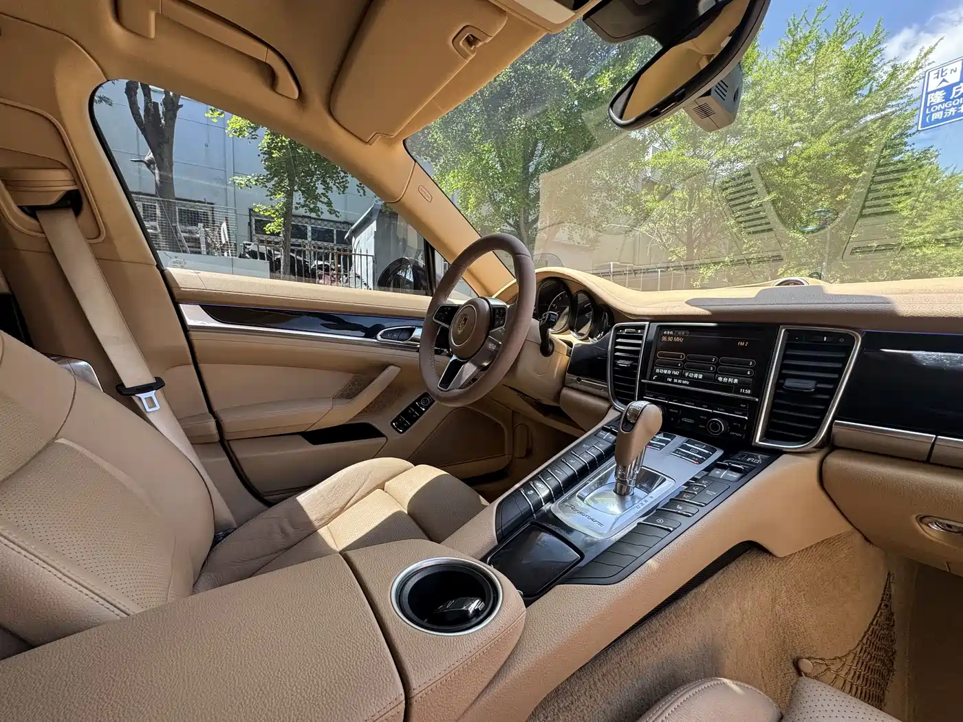 Porsche Panamera 2014 Panamera 4 3.0T фото 21
