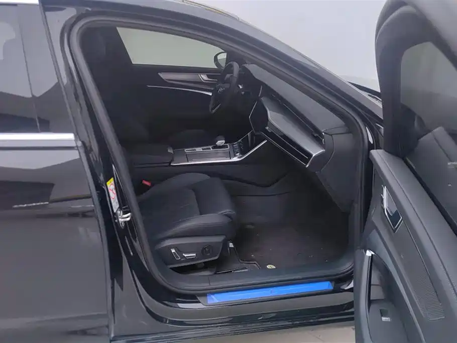 Audi A6L 2025 45 TFSI Premium Sport фото 8