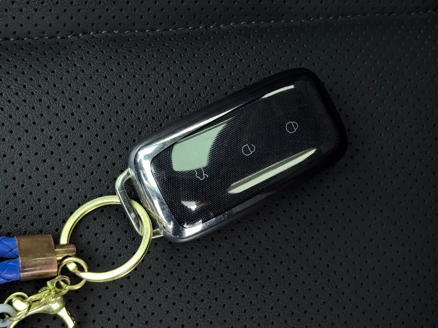 Geely Galaxy Galaxy L6 2024 125km PLUS Soaring Dragon Edition фото 24