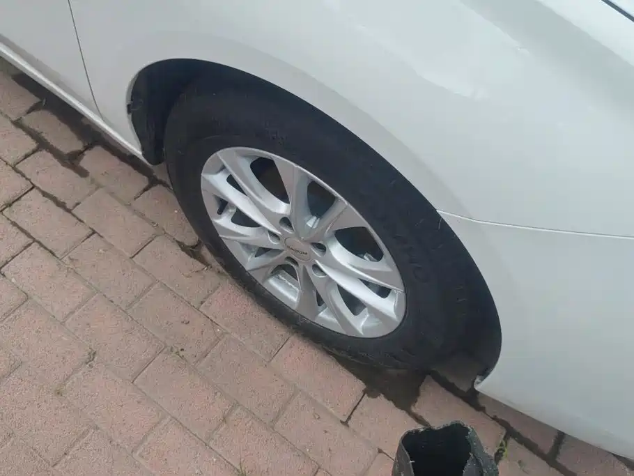 Roewe i5 2026 2026 1.5L Manual STD