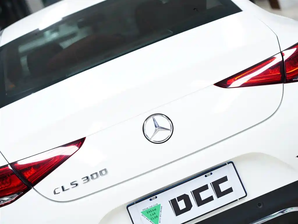 MERCEDES-BENZ CLS