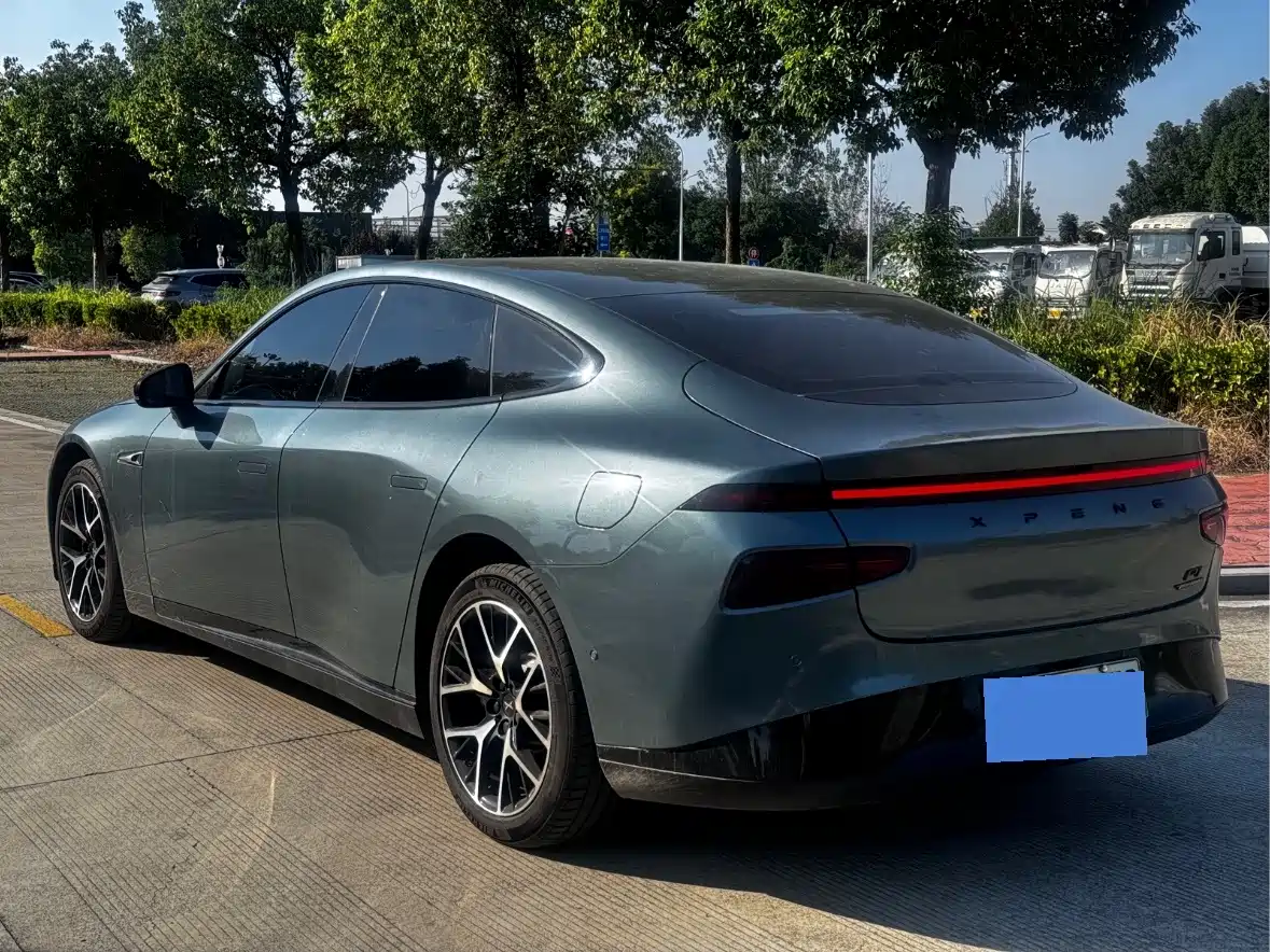 Фото 4 - XPeng P7