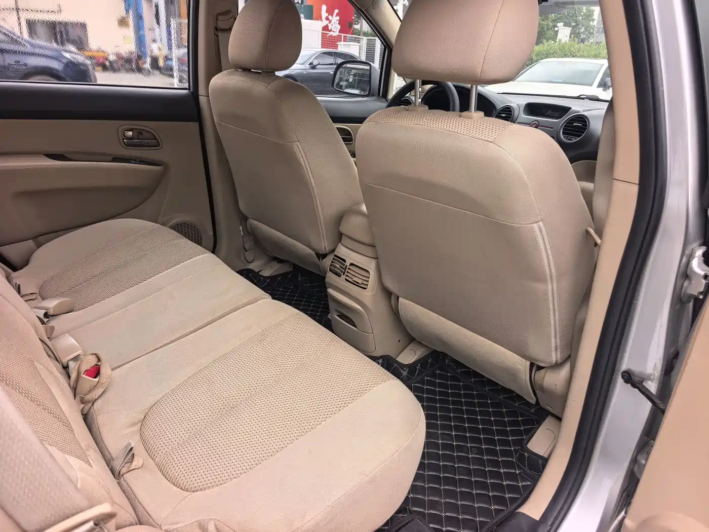 Kia Carens 2011 2.0L 7-Seater Automatic Luxury фото 7