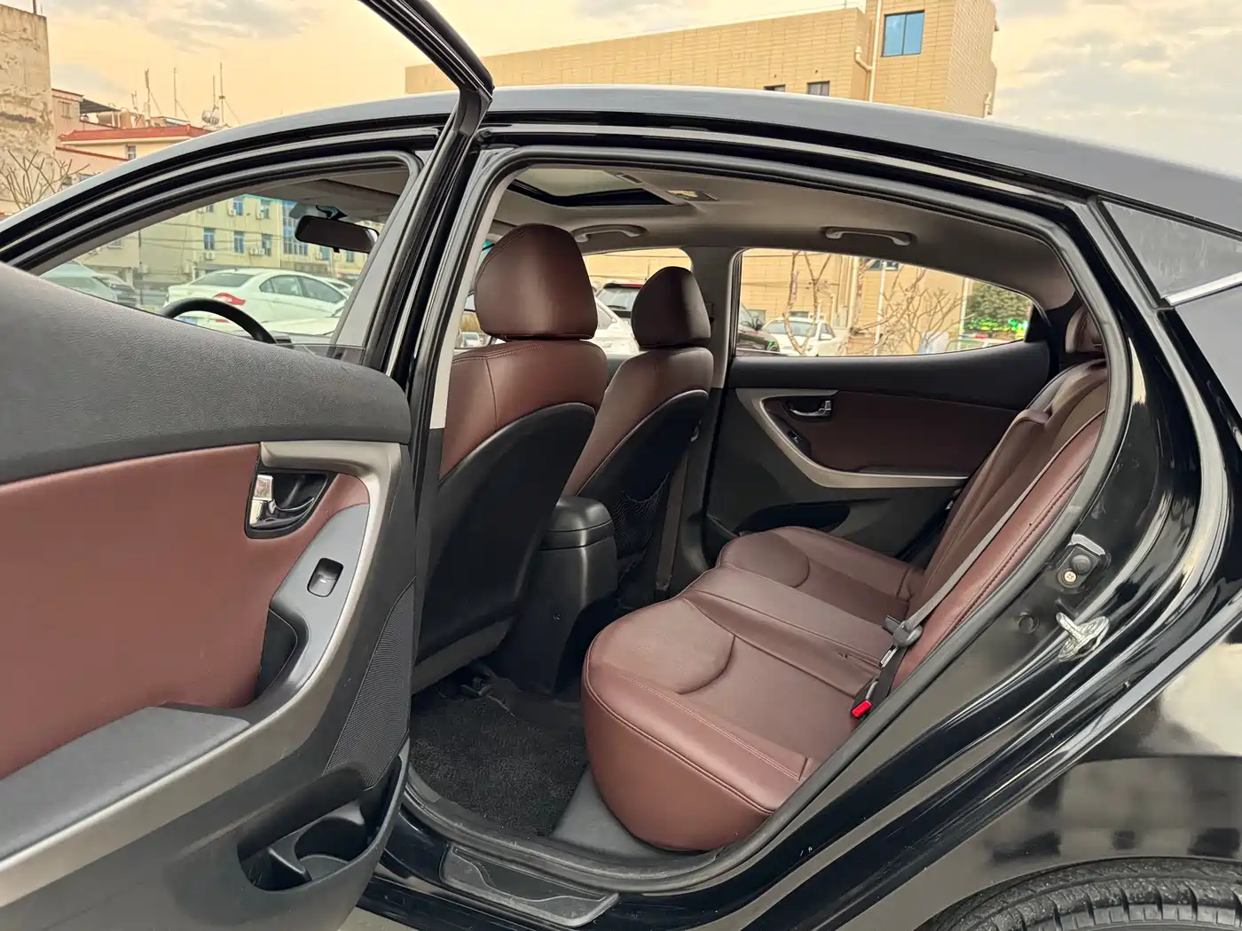 Hyundai Langdong 2013 1.6L Automatic Premium фото 9