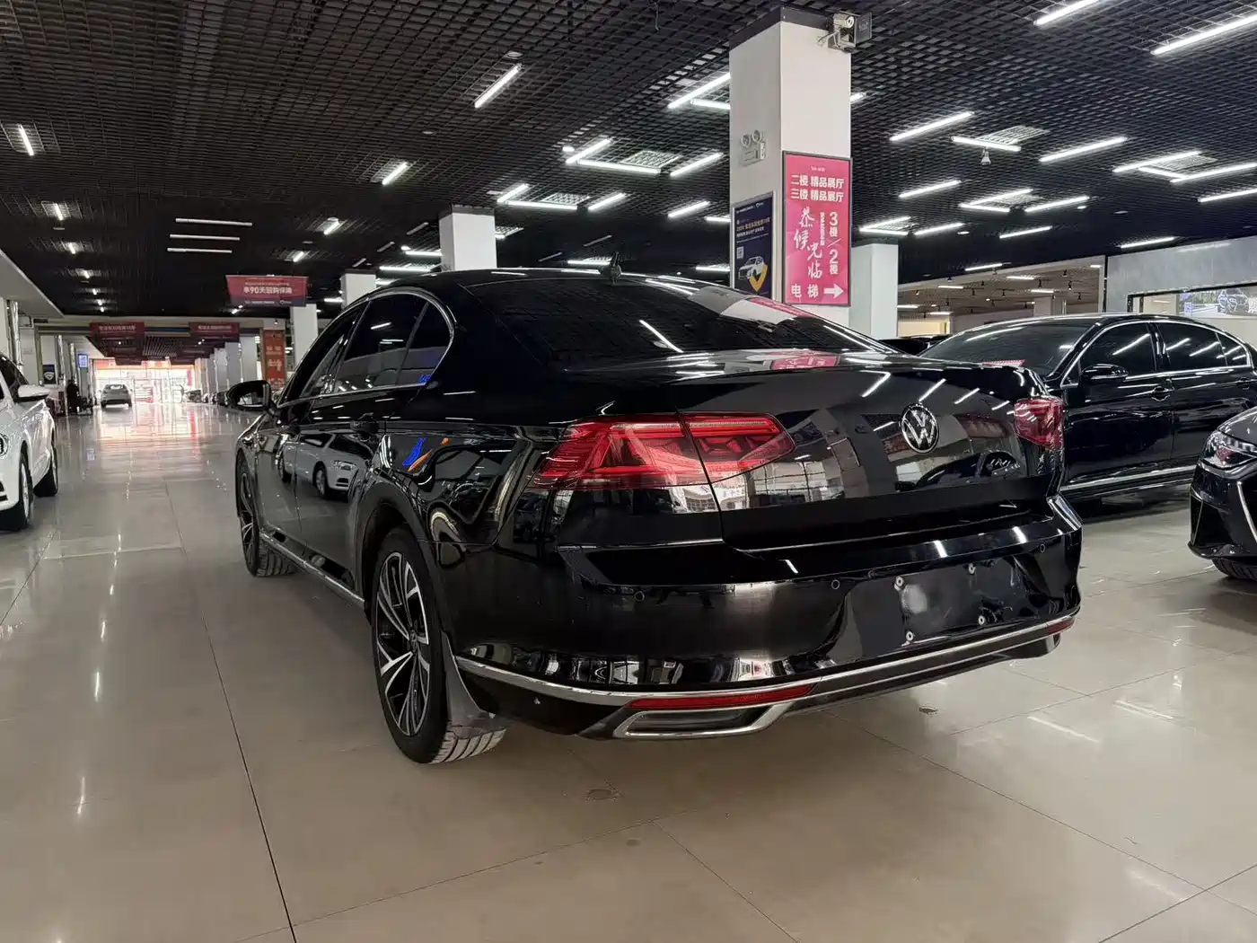 Volkswagen Magotan 2021 330TSI DSG 30th Anniversary Edition фото 9